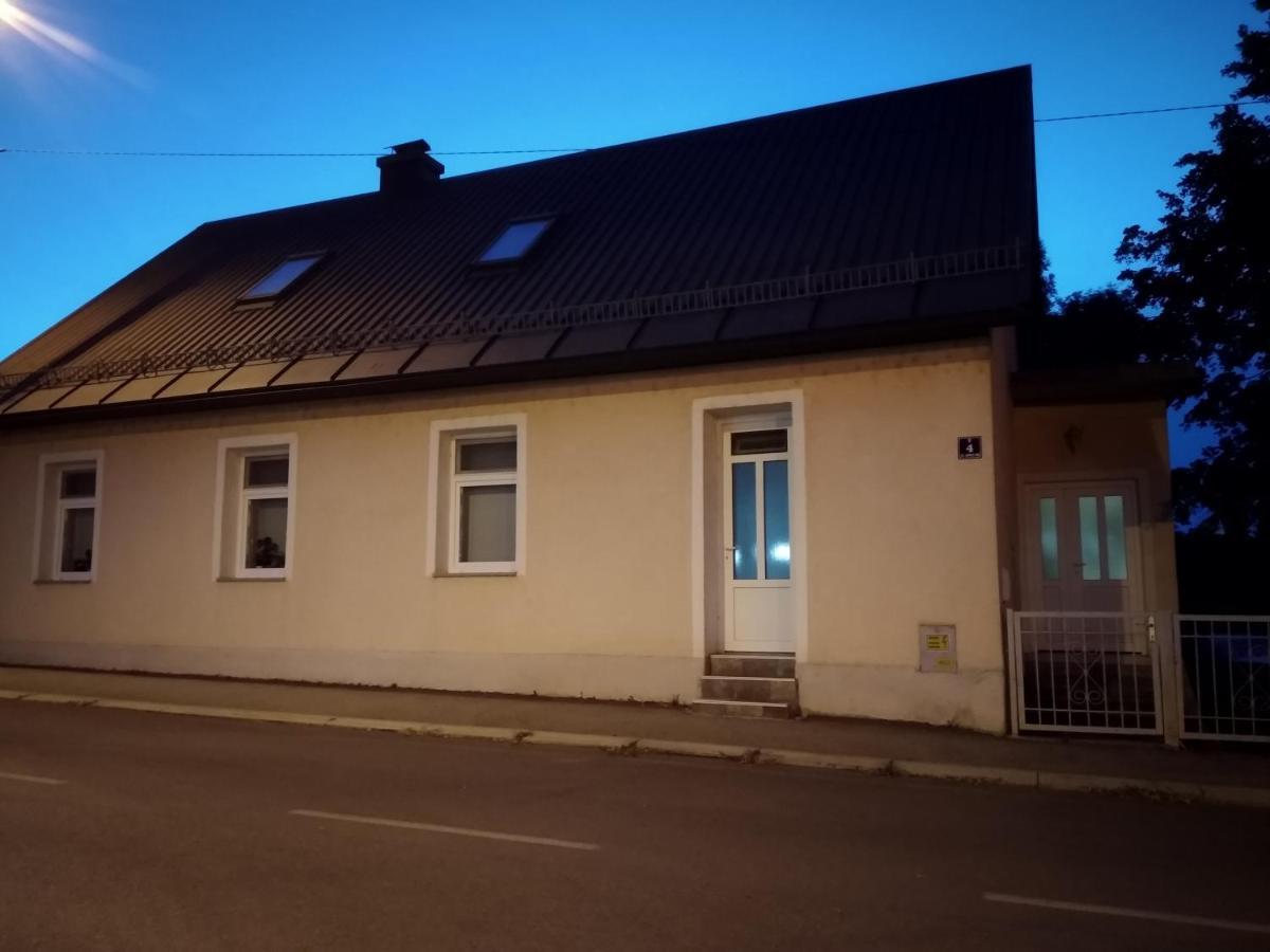 Apartman Cardak Appartement Gospić Buitenkant foto